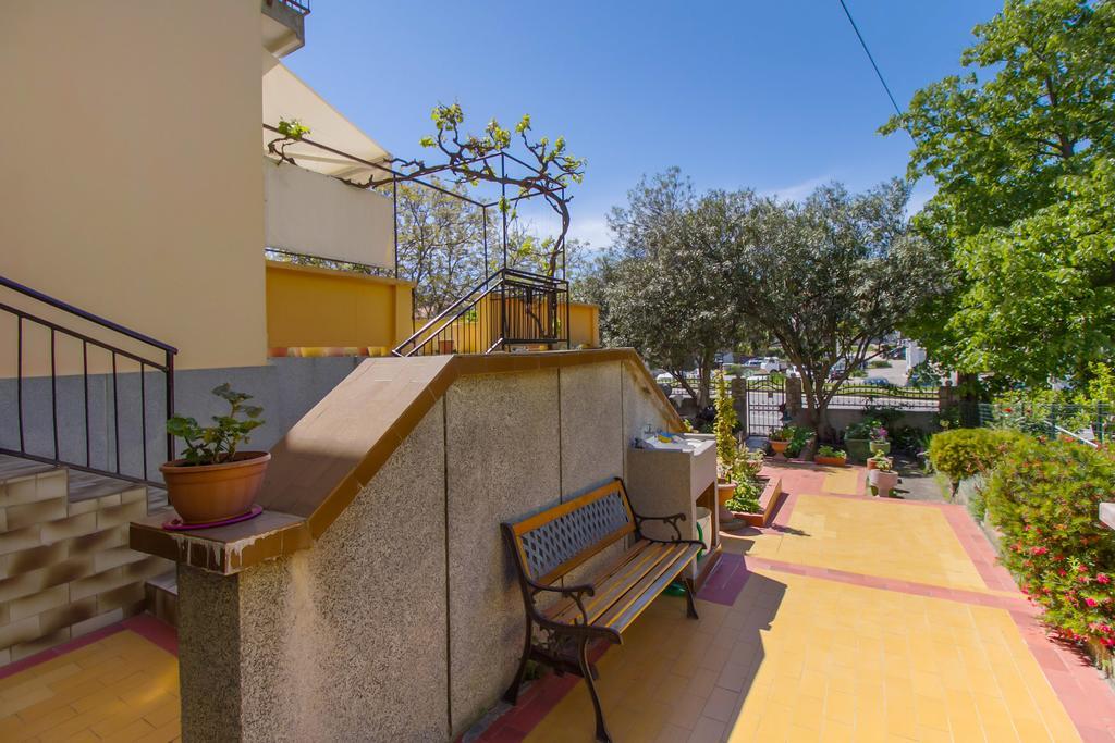 Apartment Oleander Mali Lošinj Extérieur photo